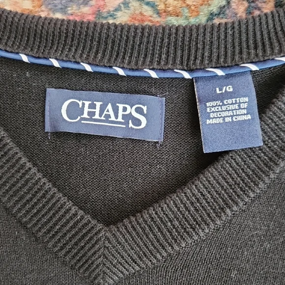 Chaps Men's V-Neck Sweater Vest - Picture 2 of 3